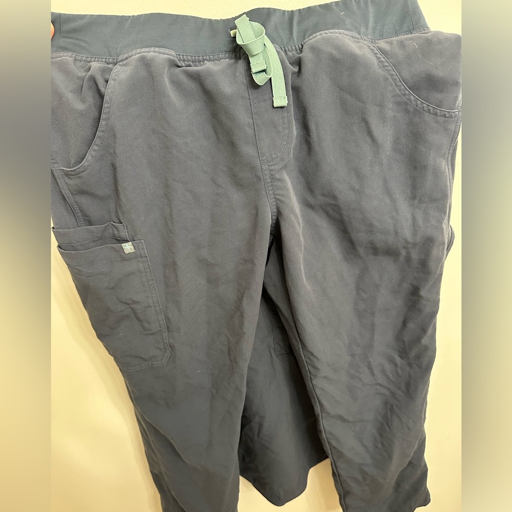 Figs Kade Cargo